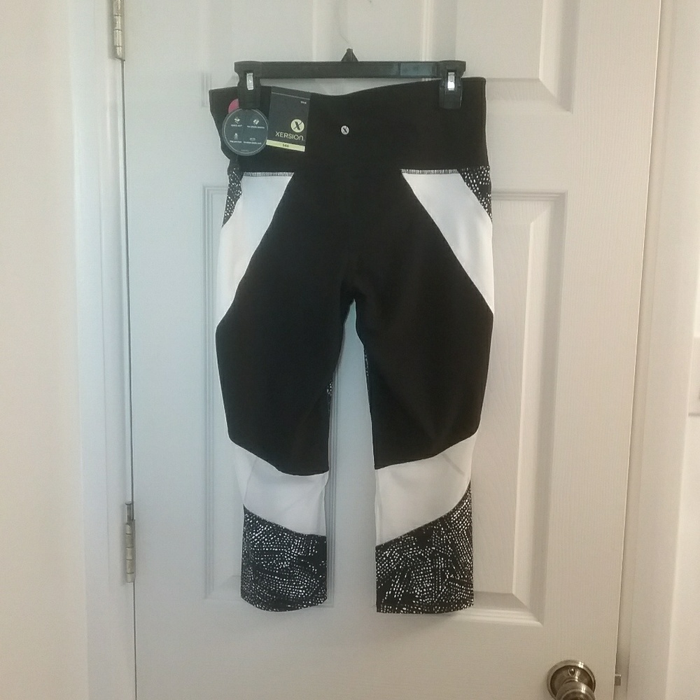 NWT Performance Capris XXL Final Price *Last 1 - Picture 3 of 5